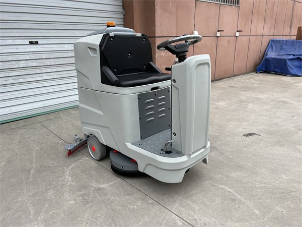 How to choose the right floor scrubber