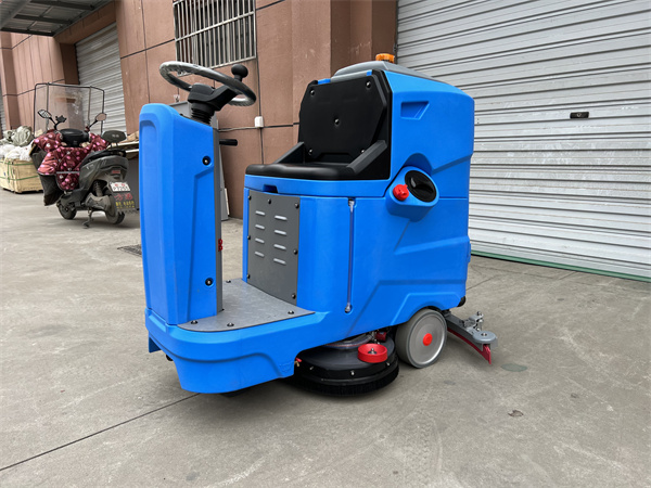 wx21 Ride-on floor scrubber